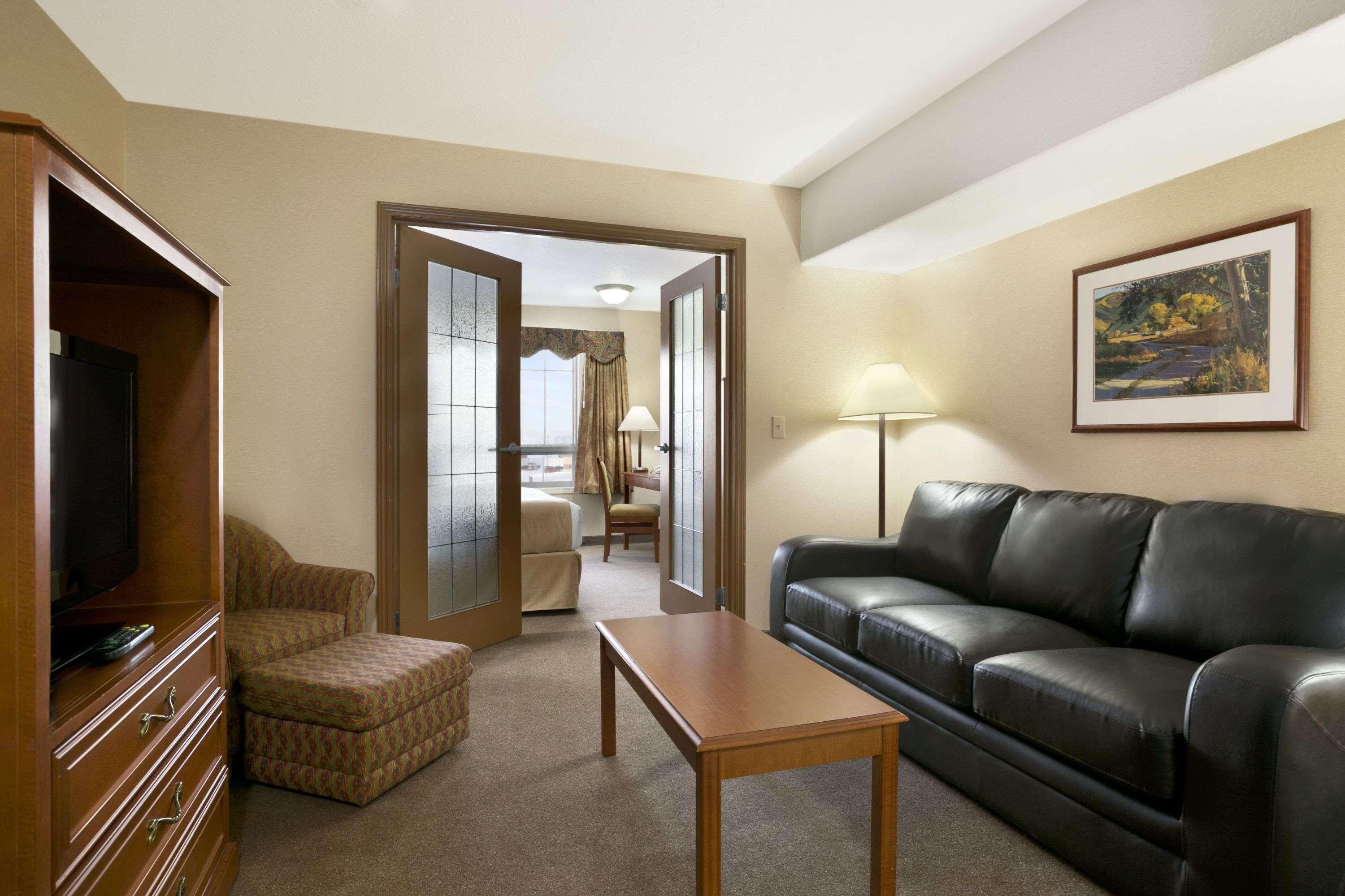 ซูเปอร์ 8 บาย วินด์แฮม ไฮเลเวล แอลเบอร์ตา Hotel ภายนอก รูปภาพ