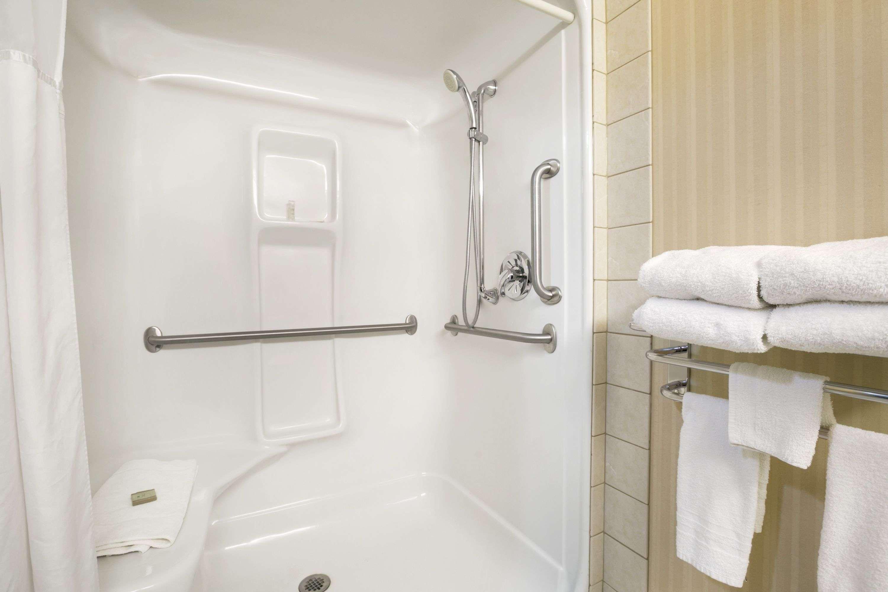 ซูเปอร์ 8 บาย วินด์แฮม ไฮเลเวล แอลเบอร์ตา Hotel ภายนอก รูปภาพ